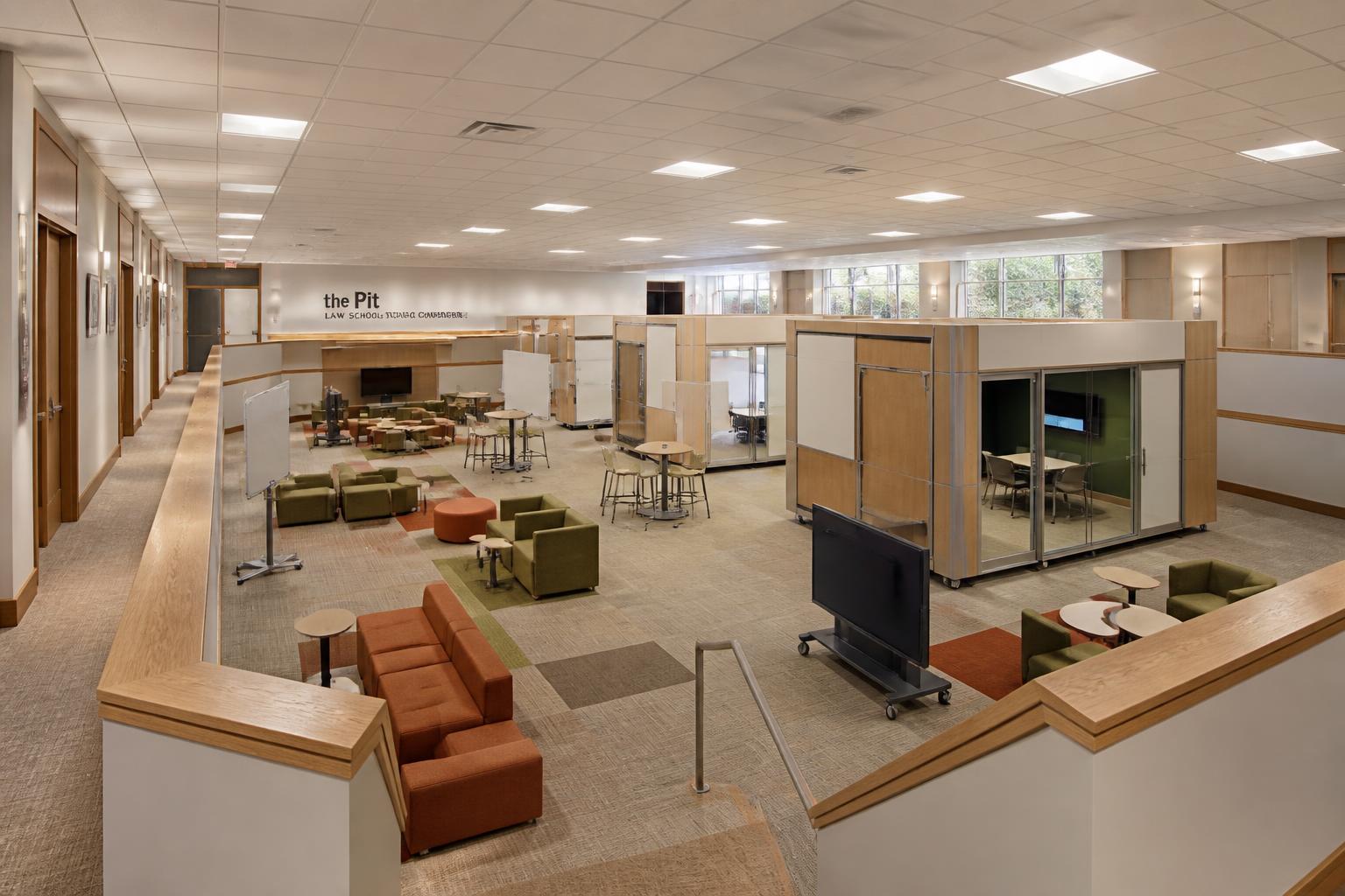 Overview of the Pit with KI movable wall pods, modular seating and rolling displays on the sunken floor